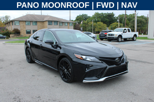 Used 2023 Toyota Camry XSE w/ Navigation Package FWD image 2