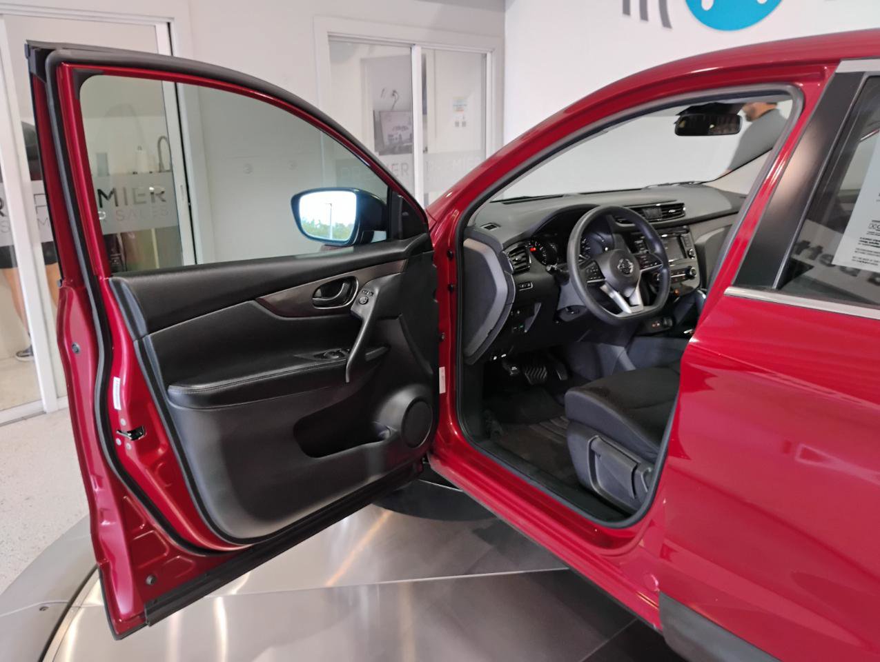 Used 2020 Nissan Rogue Sport S w/ Appearance Package FWD image 10