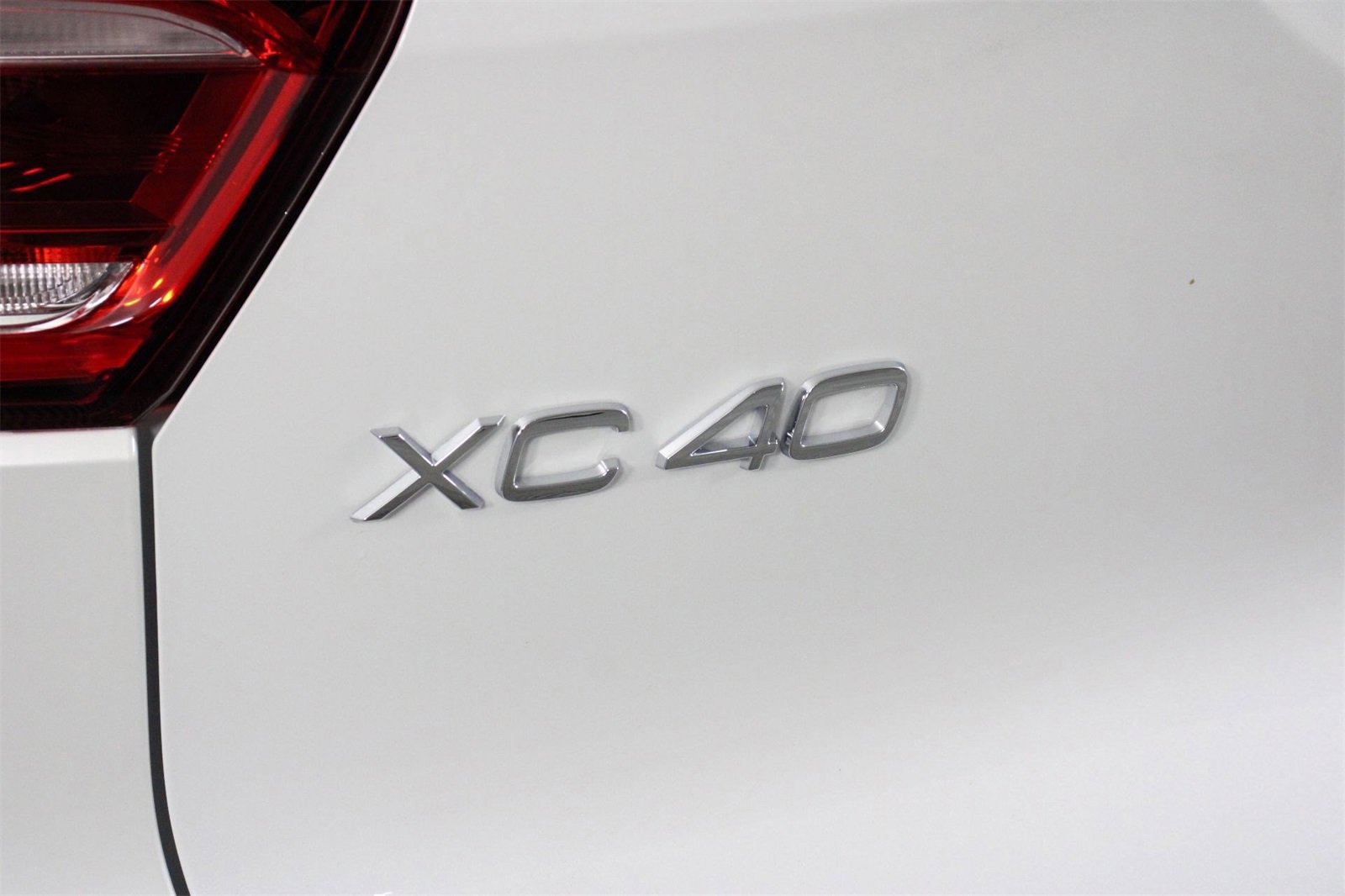 New 2026 Volvo XC40 B5 Ultra w/ Climate Package image 16