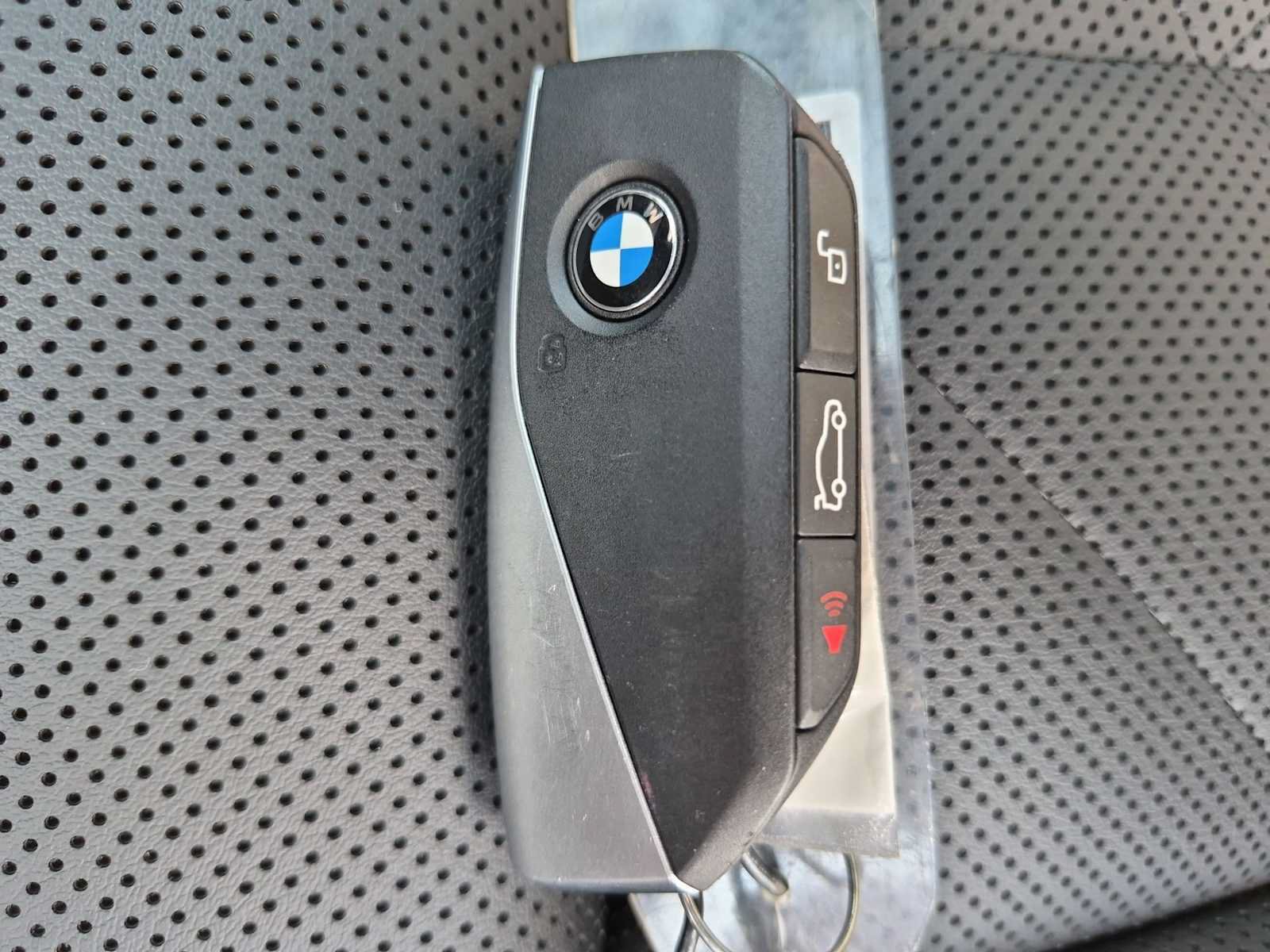 Used 2026 BMW X5 xDrive40i w/ M Sport Package AWD/4WD image 37