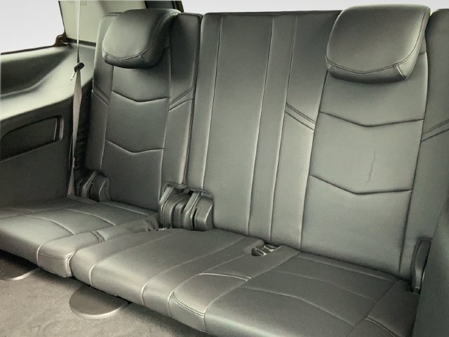 Used 2020 Cadillac Escalade Premium Luxury AWD/4WD image 20