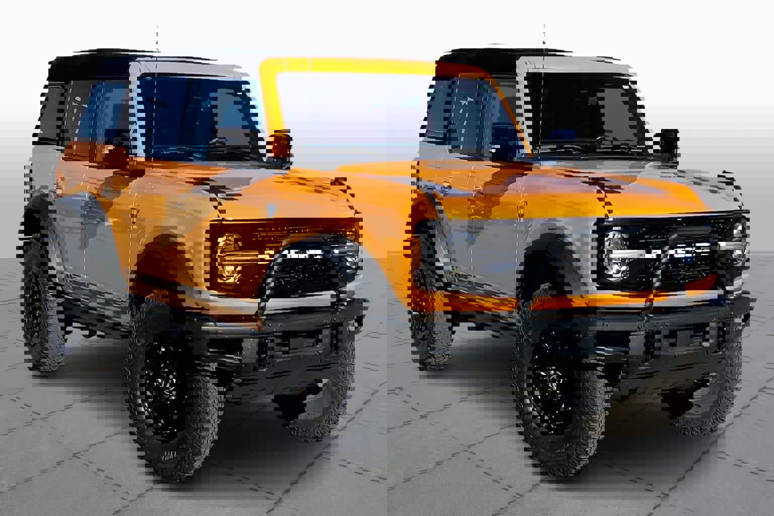 Used 2021 Ford Bronco First Edition image 2