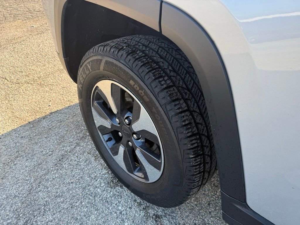 Used 2024 Jeep Grand Cherokee Limited 4xe image 17