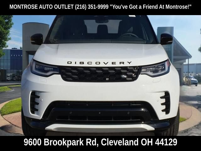 Used 2024 Land Rover Discovery Dynamic SE AWD/4WD image 11