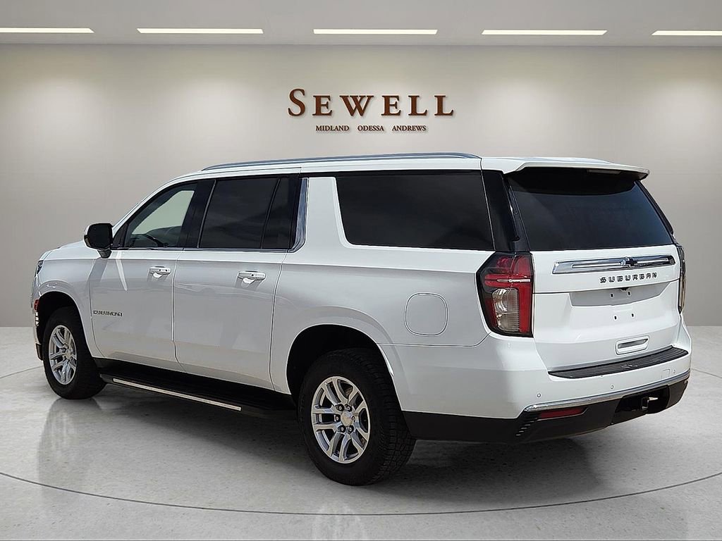 Used 2021 Chevrolet Suburban LS w/ Driver Alert Package RWD image 3