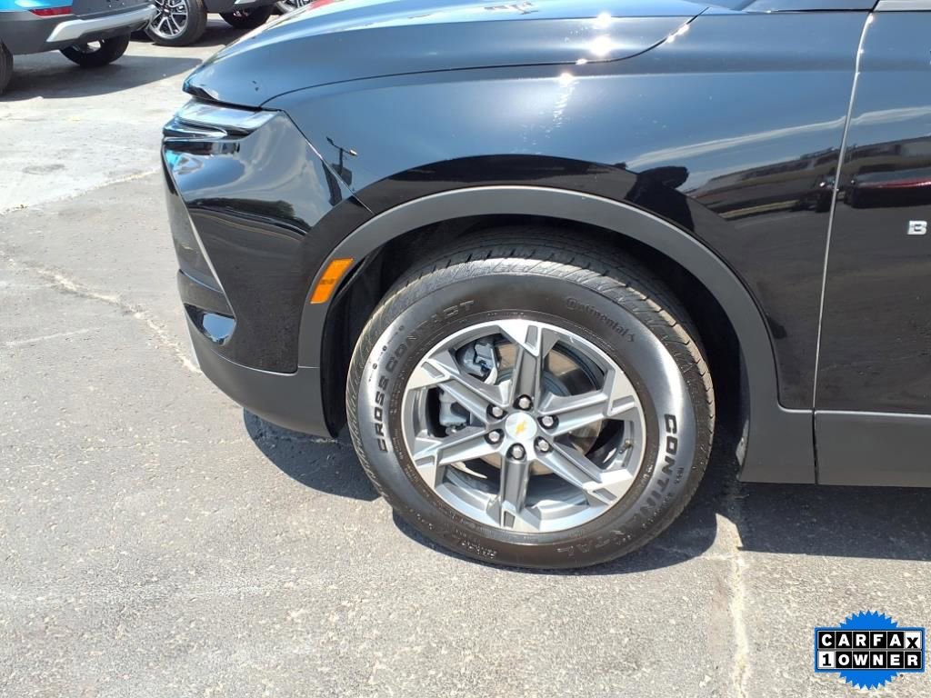 Used 2025 Chevrolet Blazer LT FWD image 6