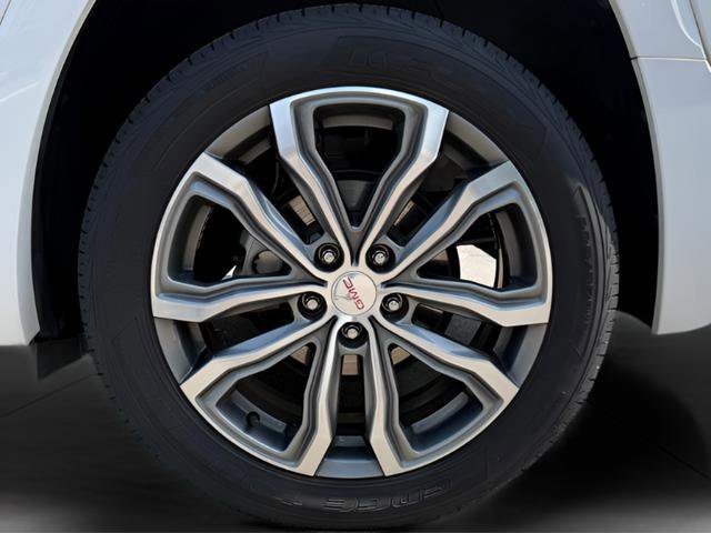 Used 2020 GMC Terrain Denali w/ Denali Premium Package FWD image 11