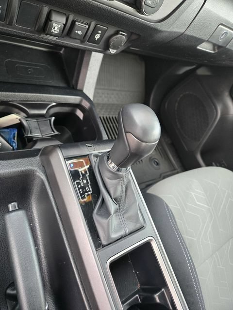 Certified 2023 Toyota Tacoma TRD Off-Road AWD/4WD image 16