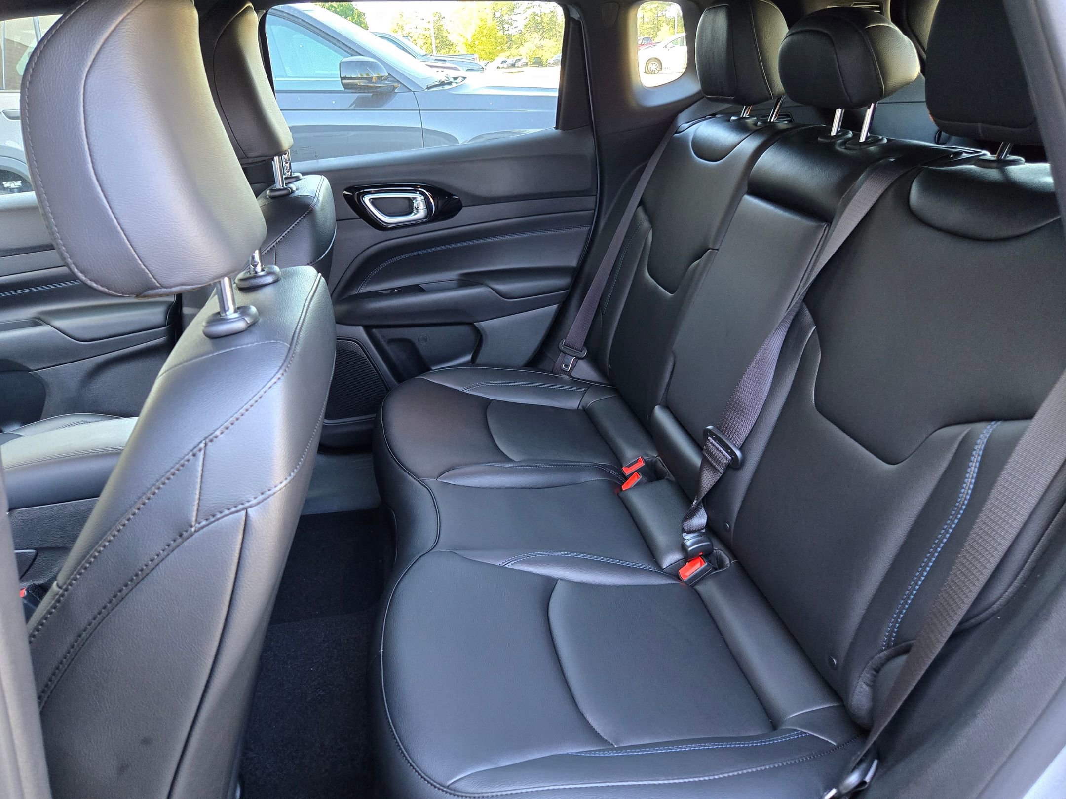 New 2026 Jeep Compass Limited image 25