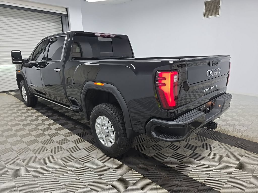 Used 2024 GMC Sierra 3500 Denali Ultimate AWD/4WD image 22
