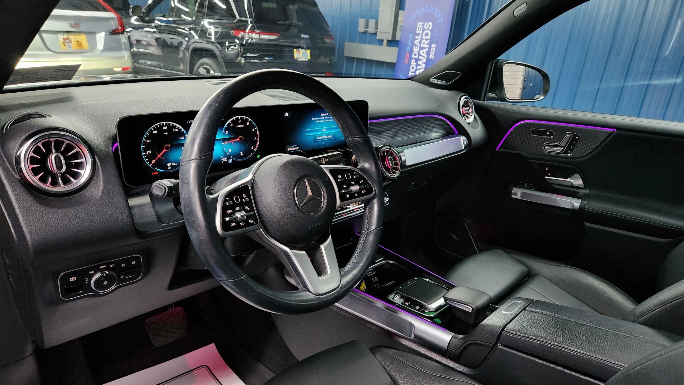 Used 2020 Mercedes-Benz GLB 250 4MATIC w/ Premium Package image 8