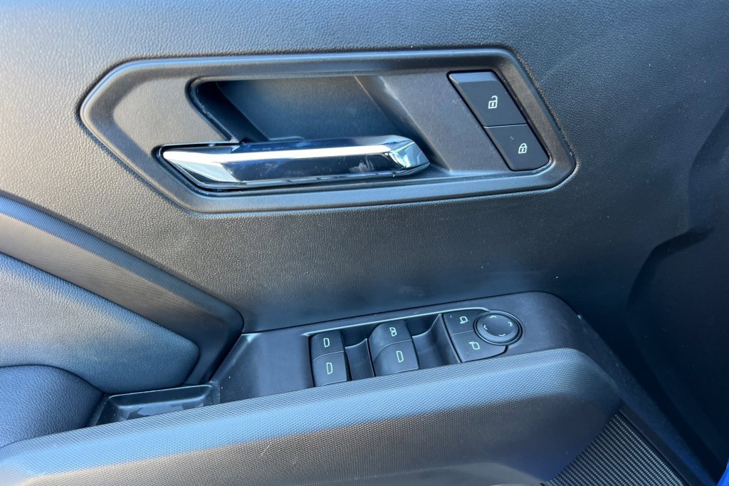 New 2025 GMC Canyon Elevation w/ Convenience Package image 8