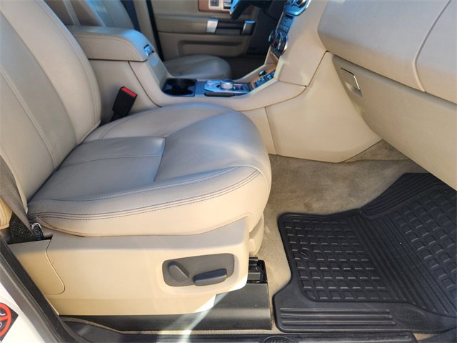 Used 2016 Land Rover LR4 HSE LUX image 20
