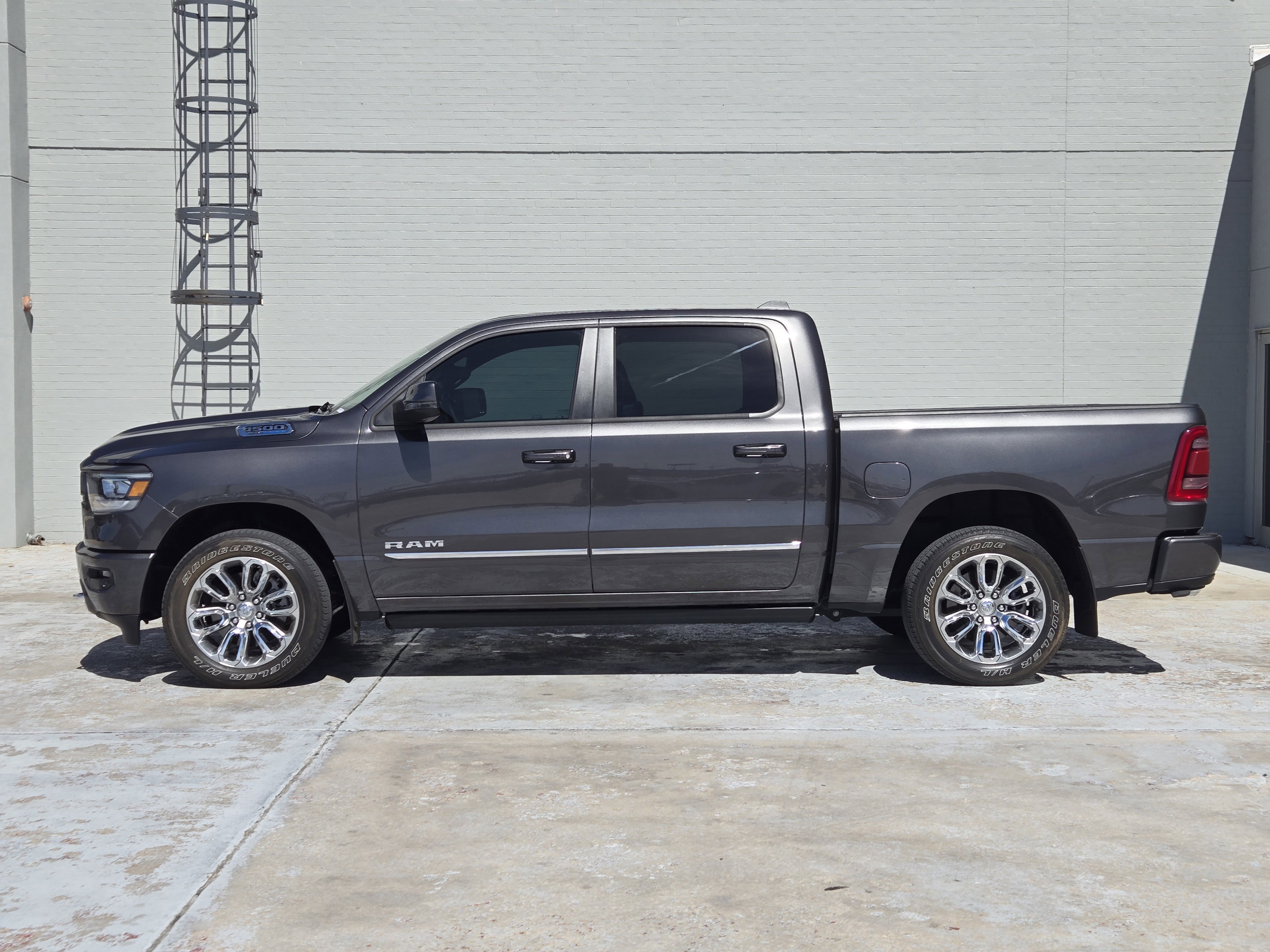Used 2024 RAM 1500 Laramie image 5