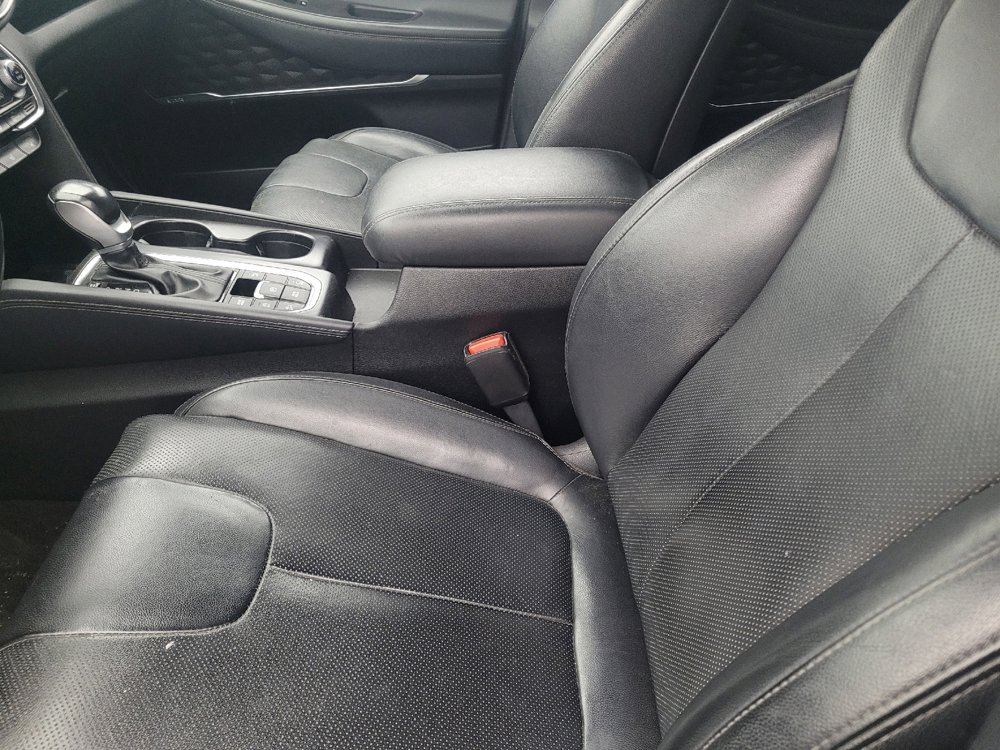 Used 2019 Hyundai Santa Fe Limited w/ Cargo Package image 17