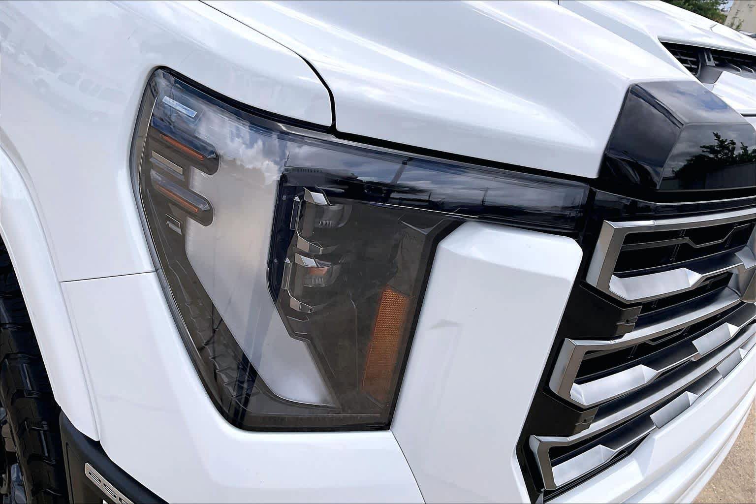 Used 2025 GMC Sierra 2500 AT4 w/ AT4 Premium Plus Package AWD/4WD image 28