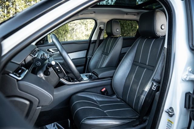 Used 2023 Land Rover Range Rover Velar R-Dynamic S image 36