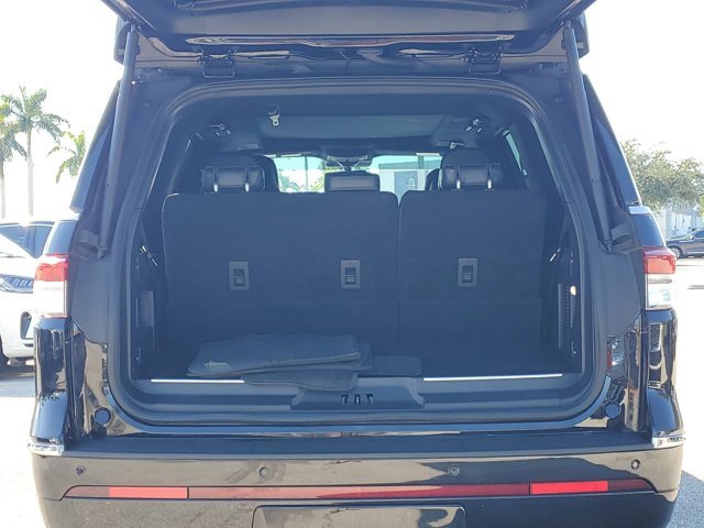 Used 2022 Lincoln Navigator Reserve image 12