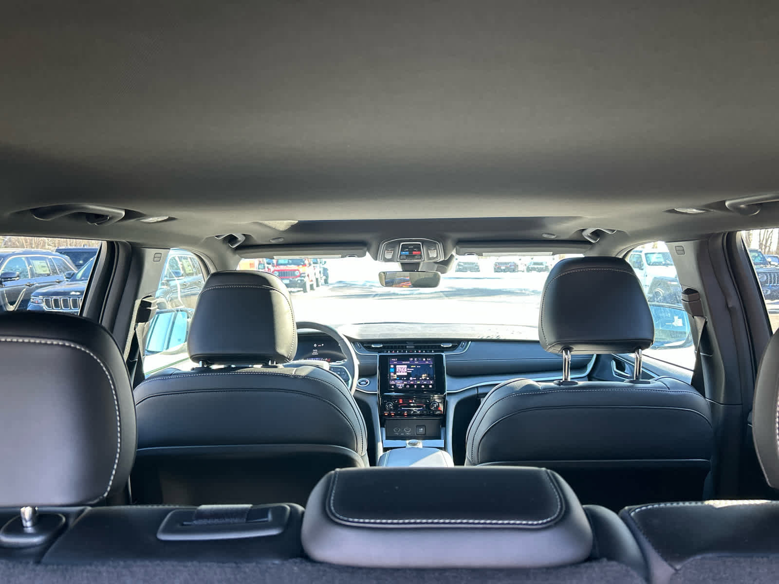 Used 2025 Jeep Grand Cherokee Altitude image 41