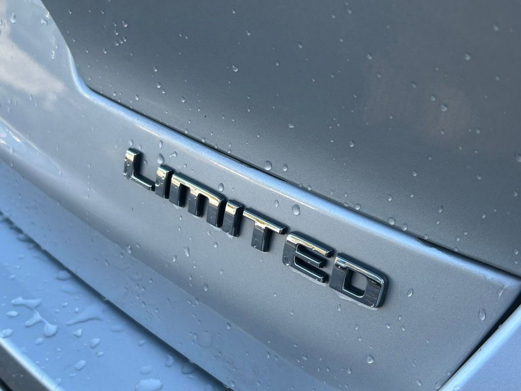 Used 2021 Jeep Grand Cherokee L Limited RWD image 38
