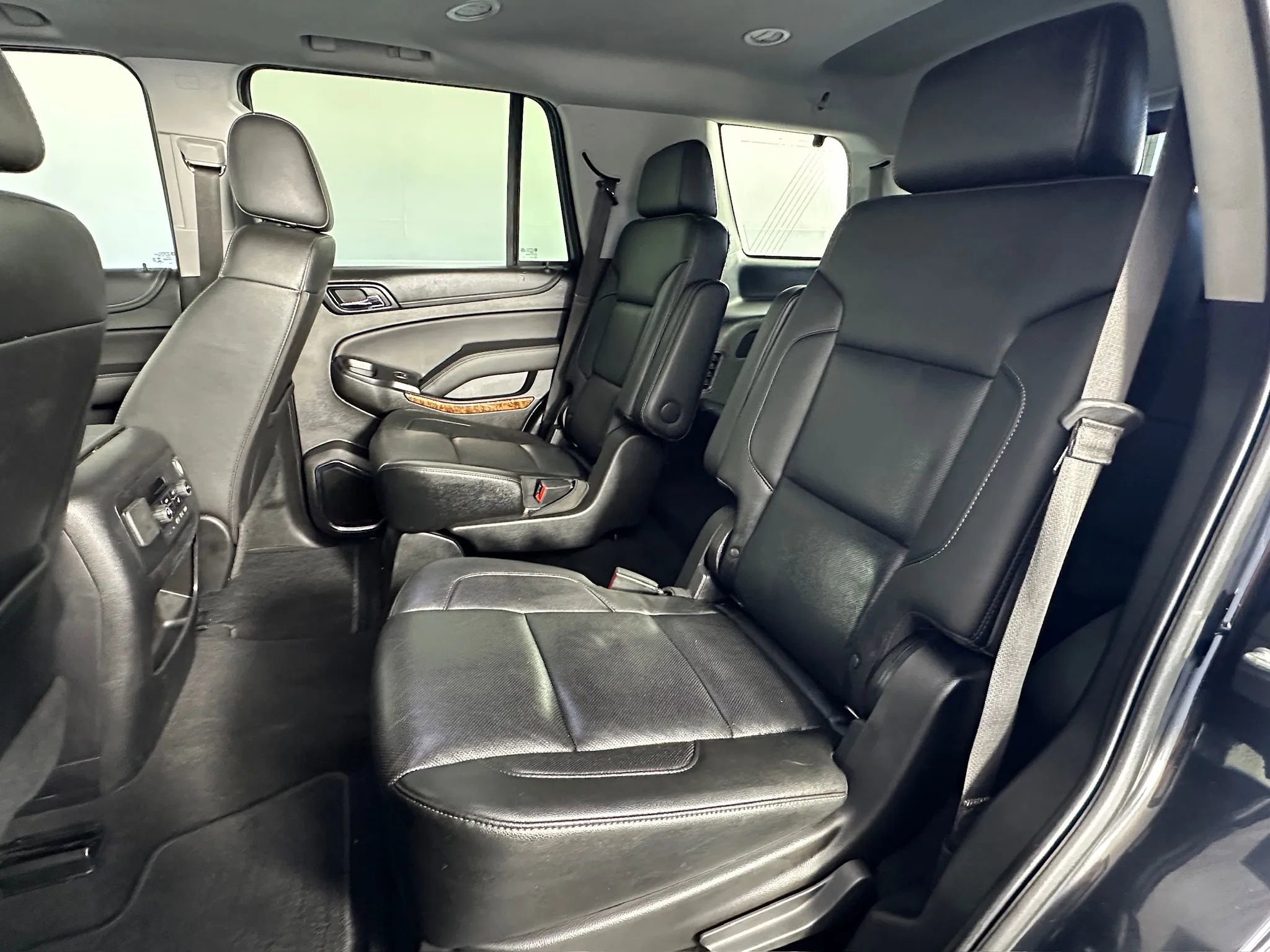 Used 2019 Chevrolet Tahoe Premier AWD/4WD image 41