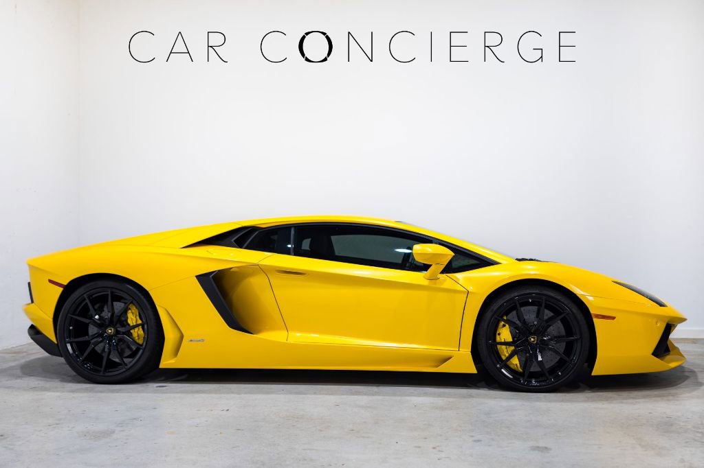 Used 2013 Lamborghini Aventador LP 700-4 image 4