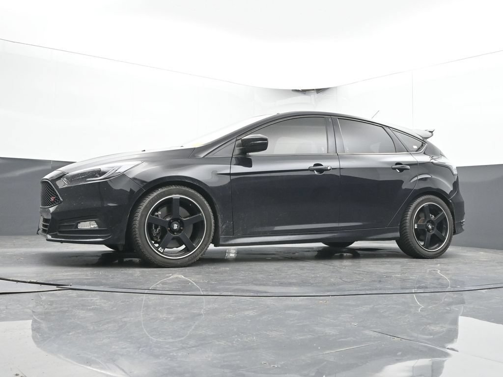 Used 2018 Ford Focus ST FWD image 29