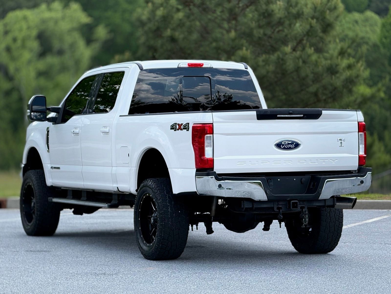 Used 2017 Ford F250 Lariat w/ Lariat Ultimate Package AWD/4WD image 10