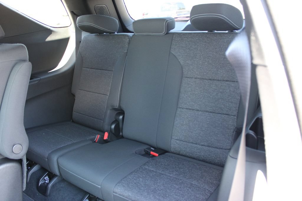 New 2026 Chevrolet Traverse LT w/ Midnight/Sport Edition FWD image 29