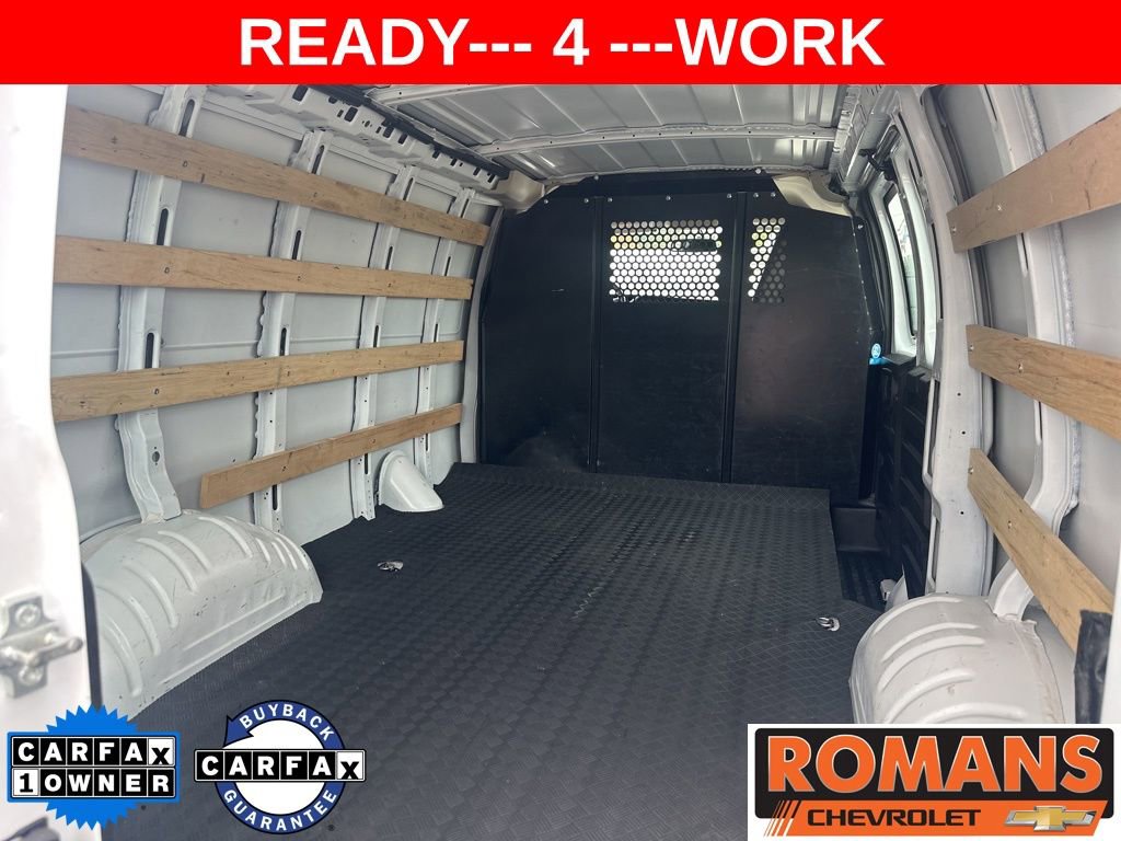 Used 2024 GMC Savana 2500 w/ Driver Convenience Package image 16