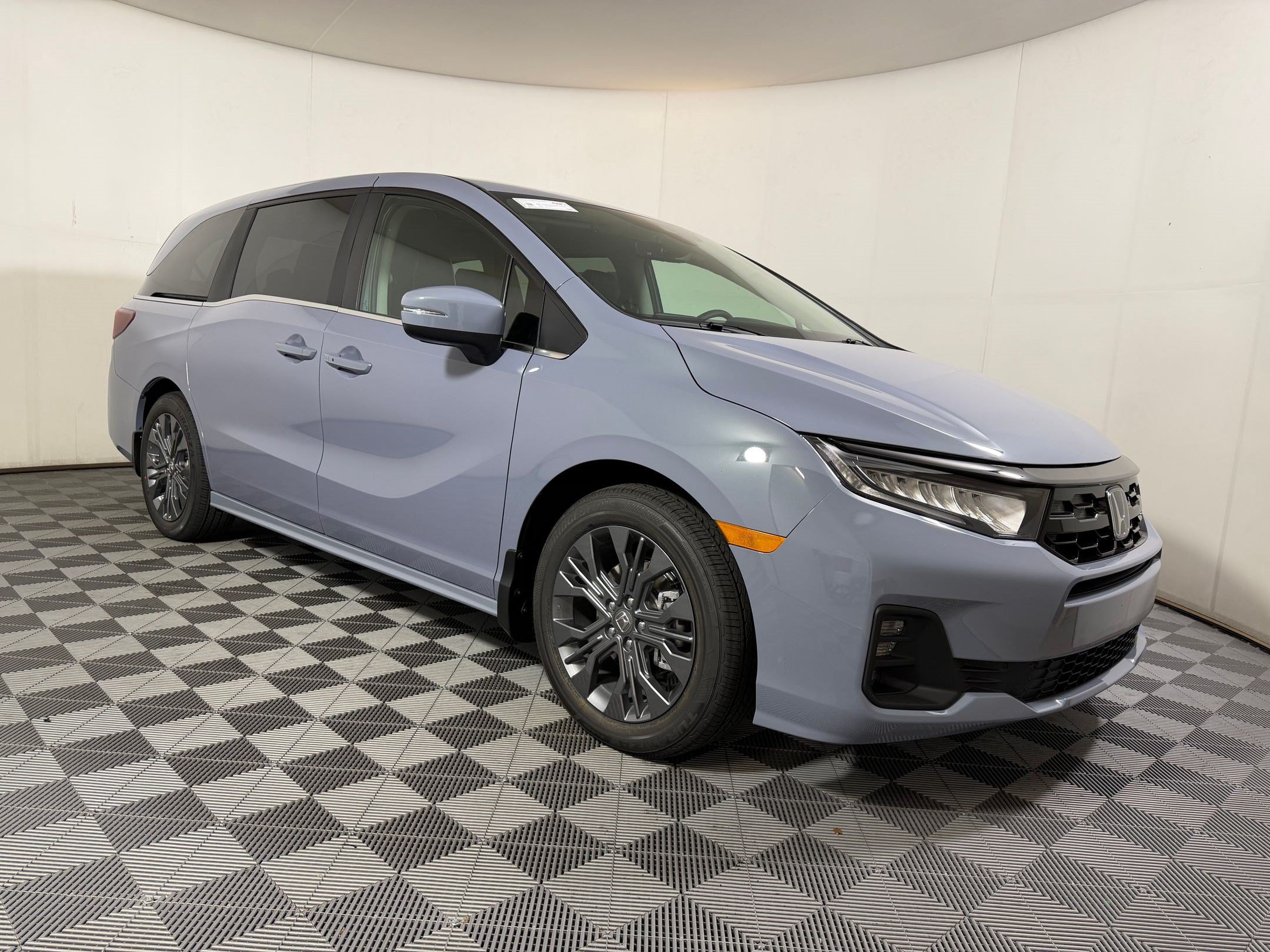 New 2027 Honda Odyssey Touring image 6