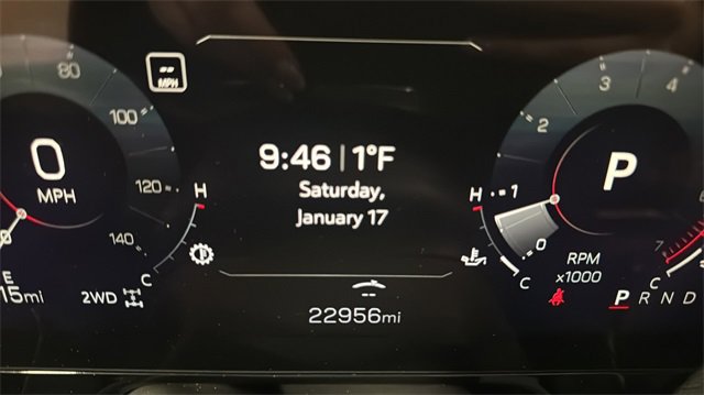 Used 2025 GMC Yukon XL Denali image 12