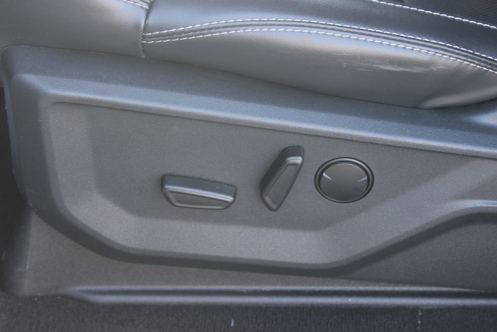 Used 2025 Ford Expedition Platinum image 26