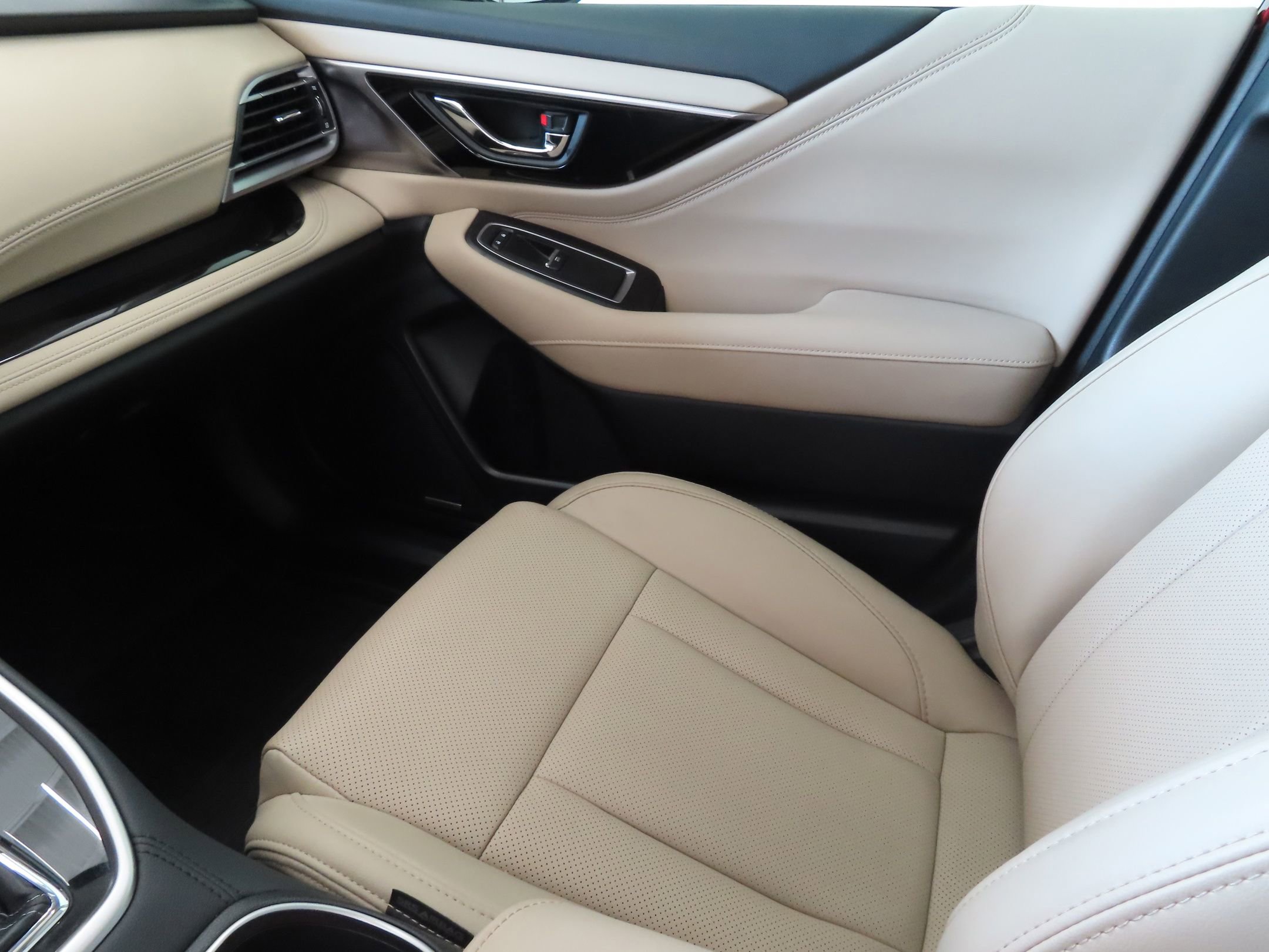 Used 2025 Subaru Legacy Limited image 23