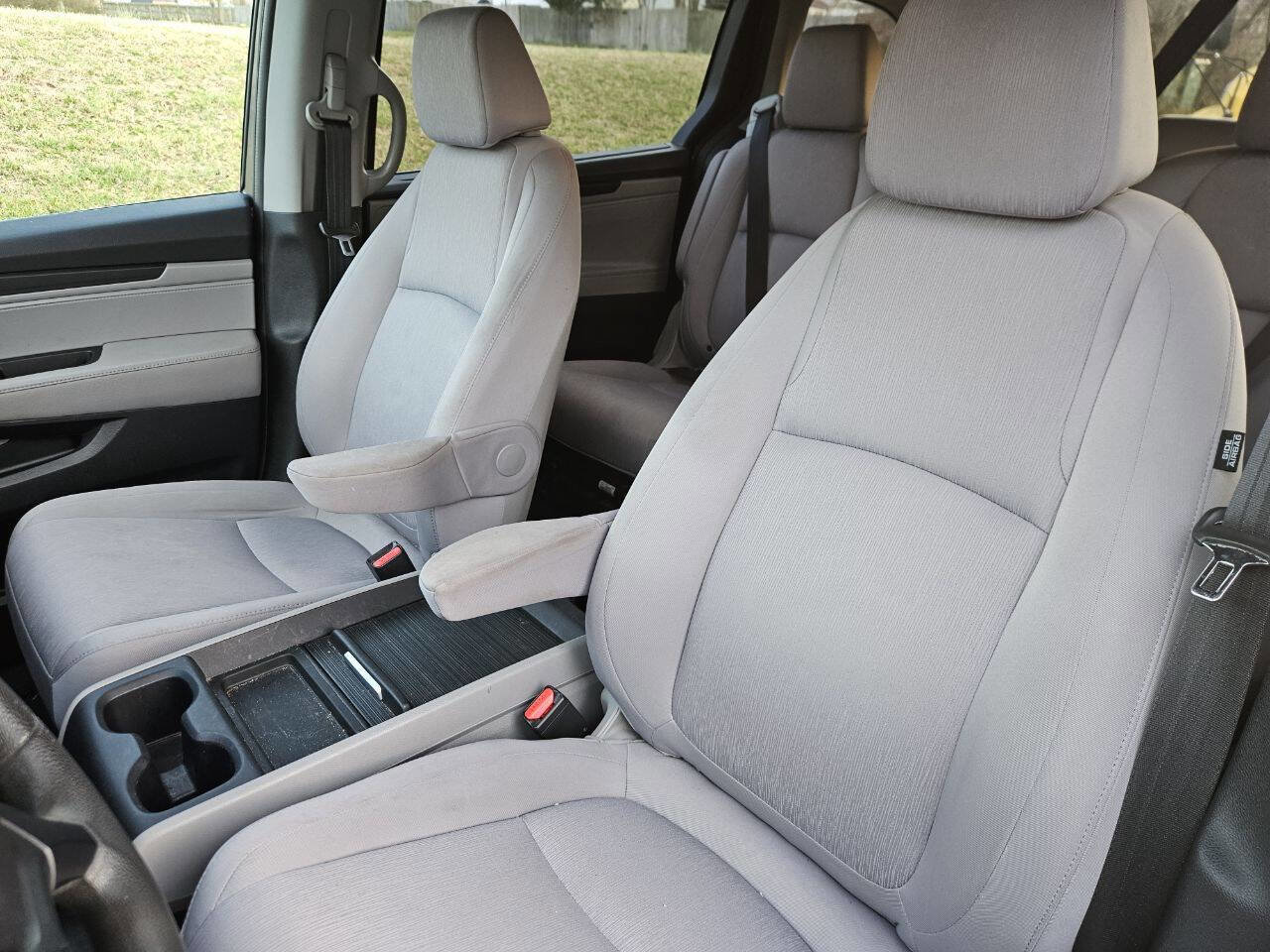 Used 2018 Honda Odyssey EX image 11