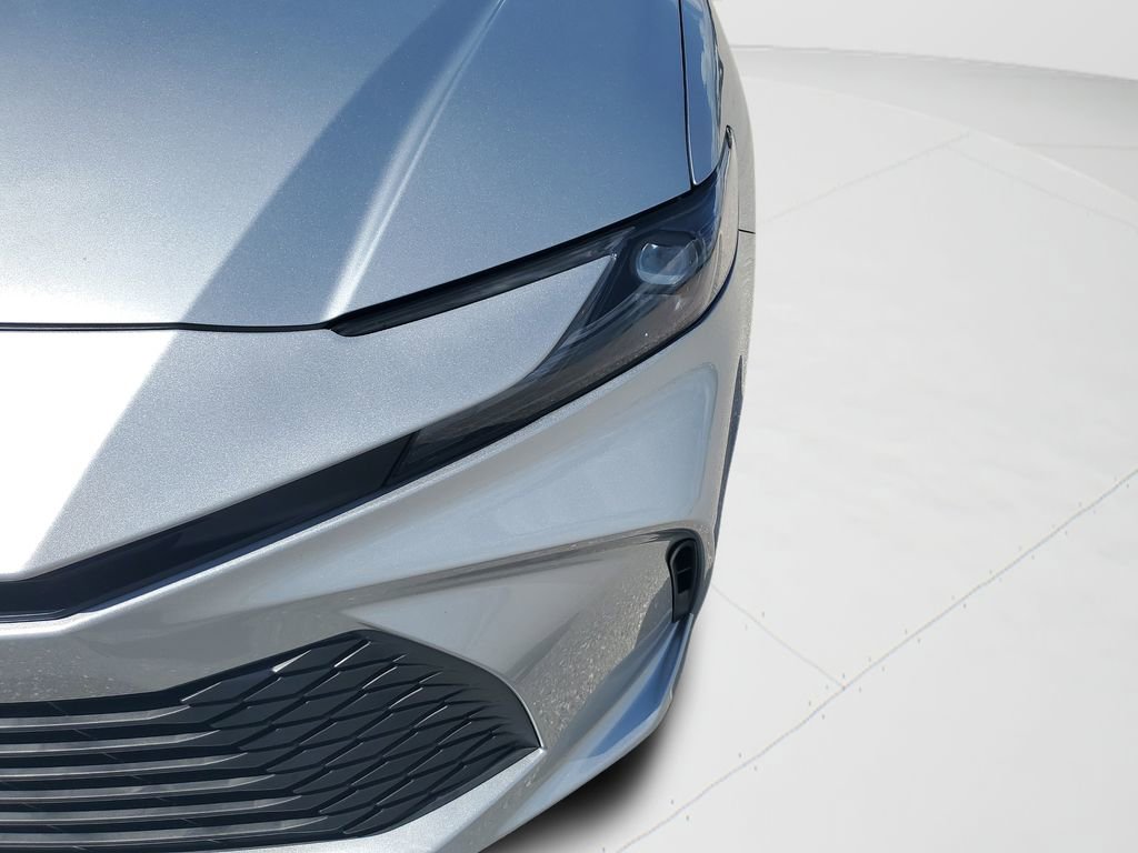 Certified 2025 Toyota Camry LE image 9