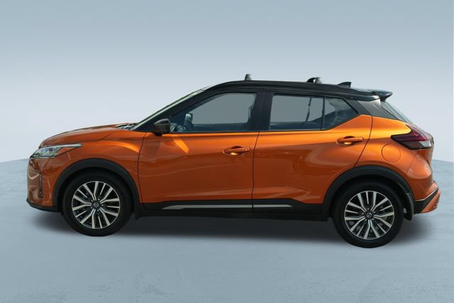 Used 2021 Nissan Kicks SR w/ SR Premium Package FWD image 4