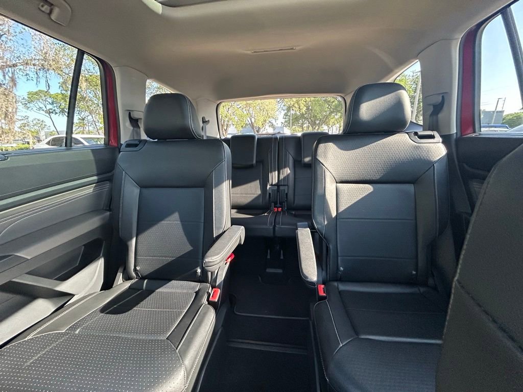 Used 2022 Volkswagen Atlas SE w/ Panoramic Sunroof Package FWD image 13