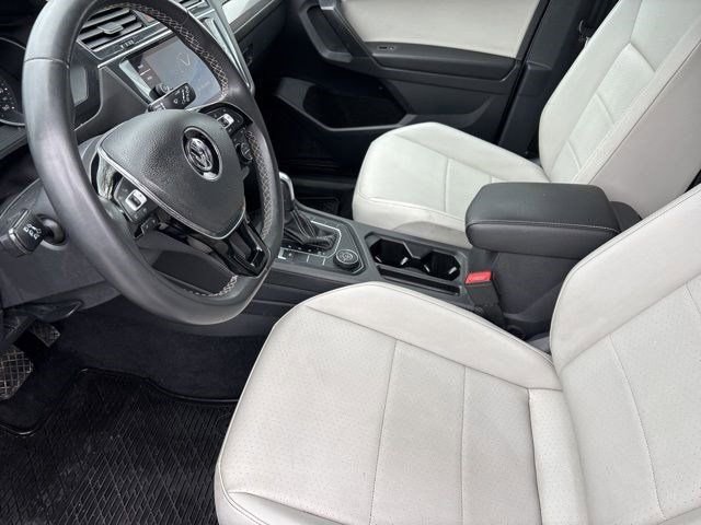 Used 2021 Volkswagen Tiguan SE AWD/4WD image 11
