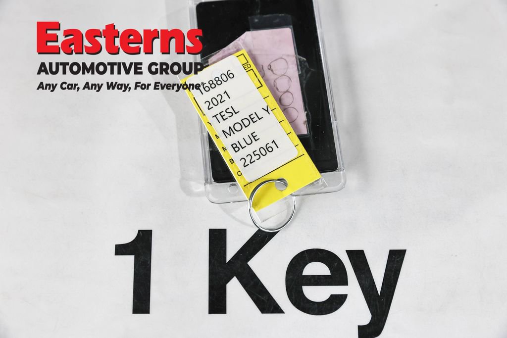 Used 2021 Tesla Model Y Performance image 22