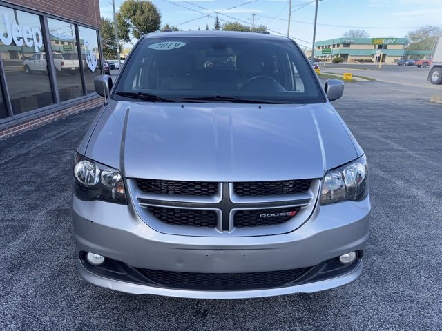 Used 2019 Dodge Grand Caravan GT image 2