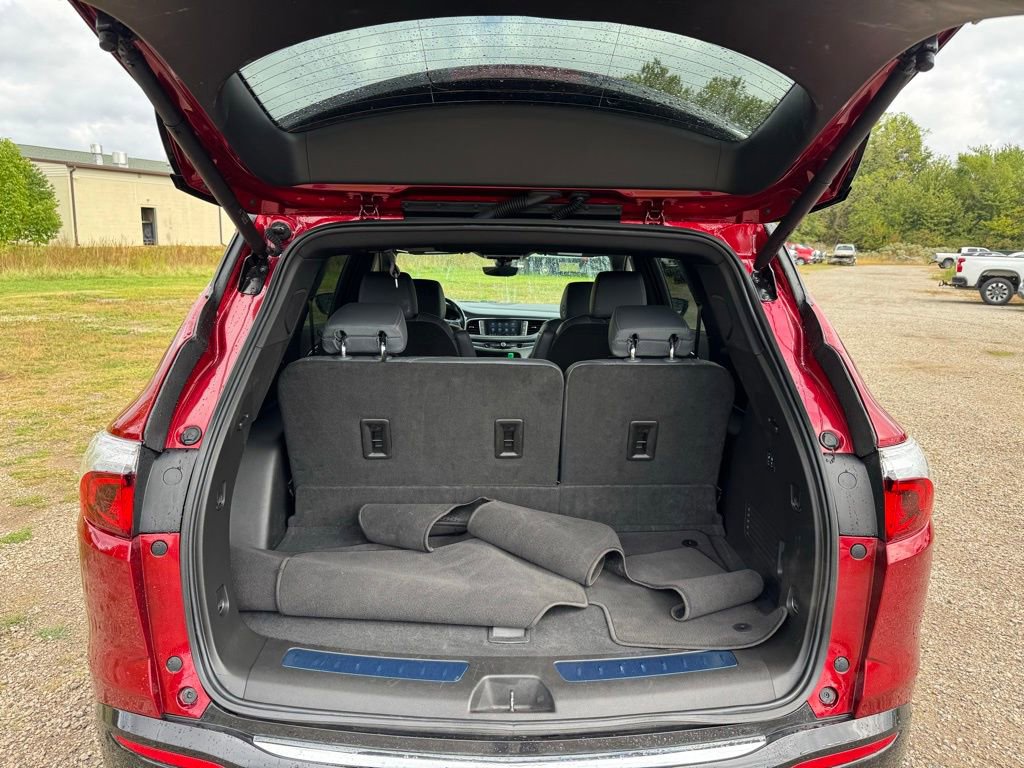 Certified 2024 Buick Enclave Premium image 12