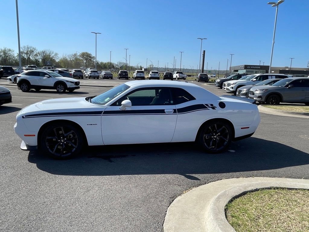 Used 2022 Dodge Challenger R/T w/ Blacktop Package image 4
