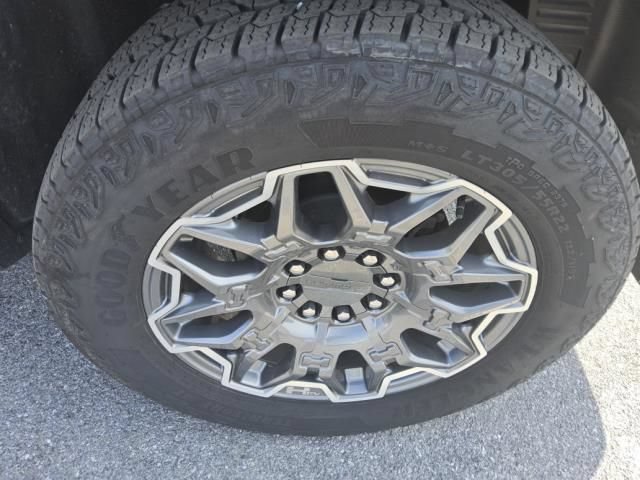 Used 2025 GMC Hummer EV 3X AWD/4WD image 2