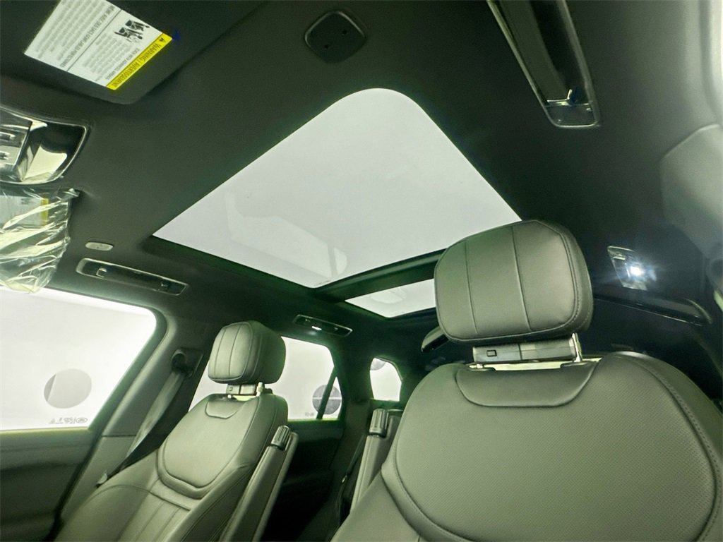 New 2026 Land Rover Range Rover Sport SE image 21