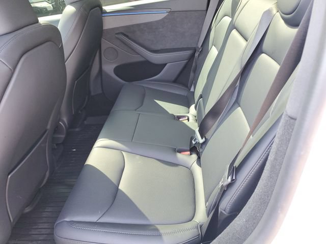 Used 2026 Tesla Model Y AWD image 12
