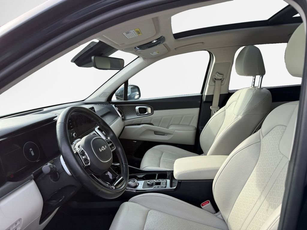 Certified 2022 Kia Sorento SX Prestige w/ Panoramic Sunroof Package image 12