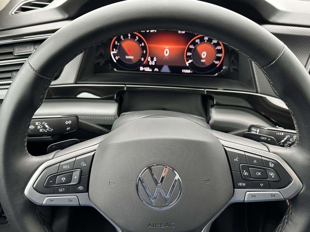 Certified 2025 Volkswagen Atlas Peak Edition SE image 25