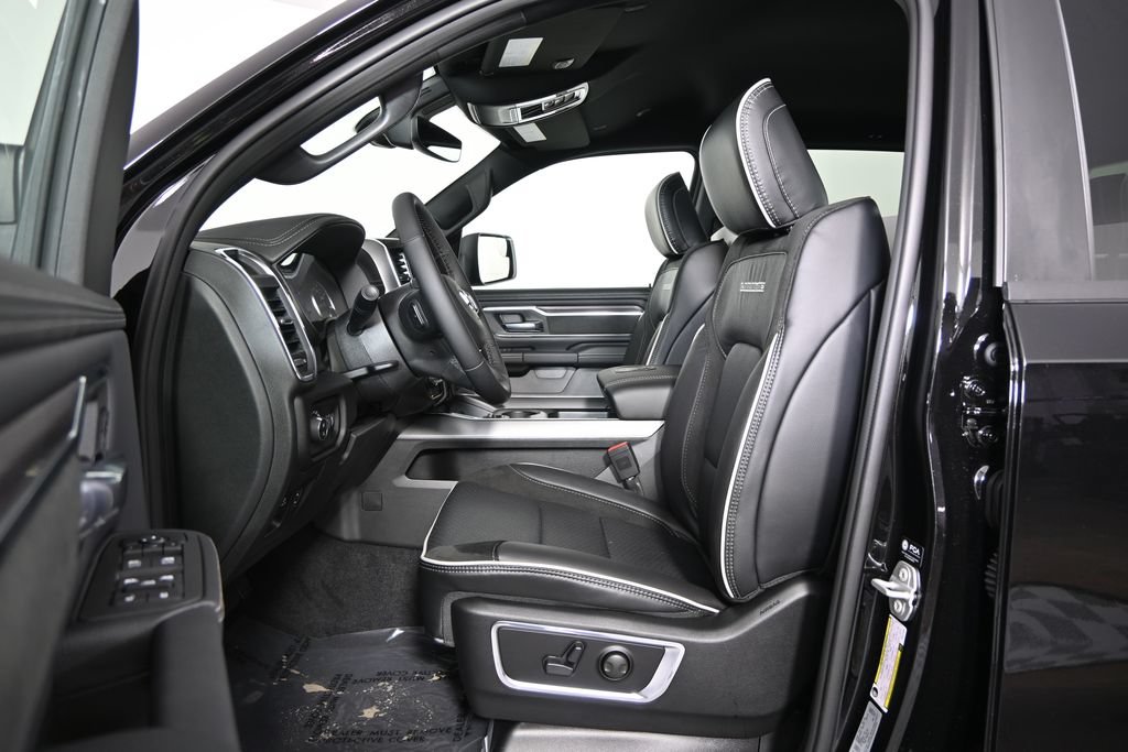 Used 2026 RAM 1500 Laramie AWD/4WD image 21