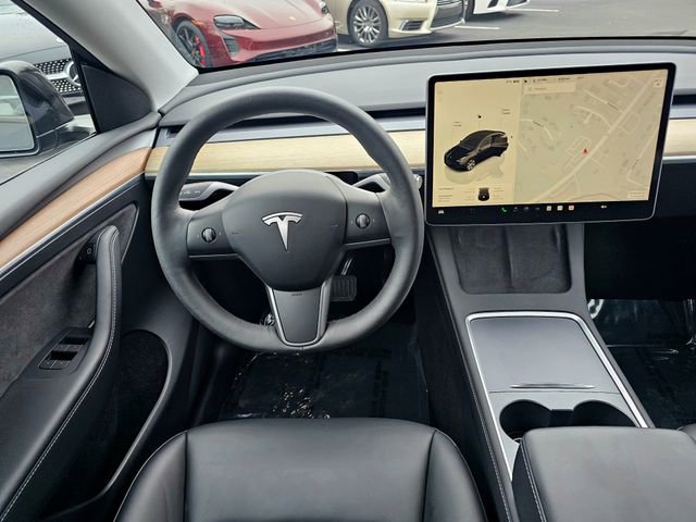 Used 2023 Tesla Model Y Long Range image 31